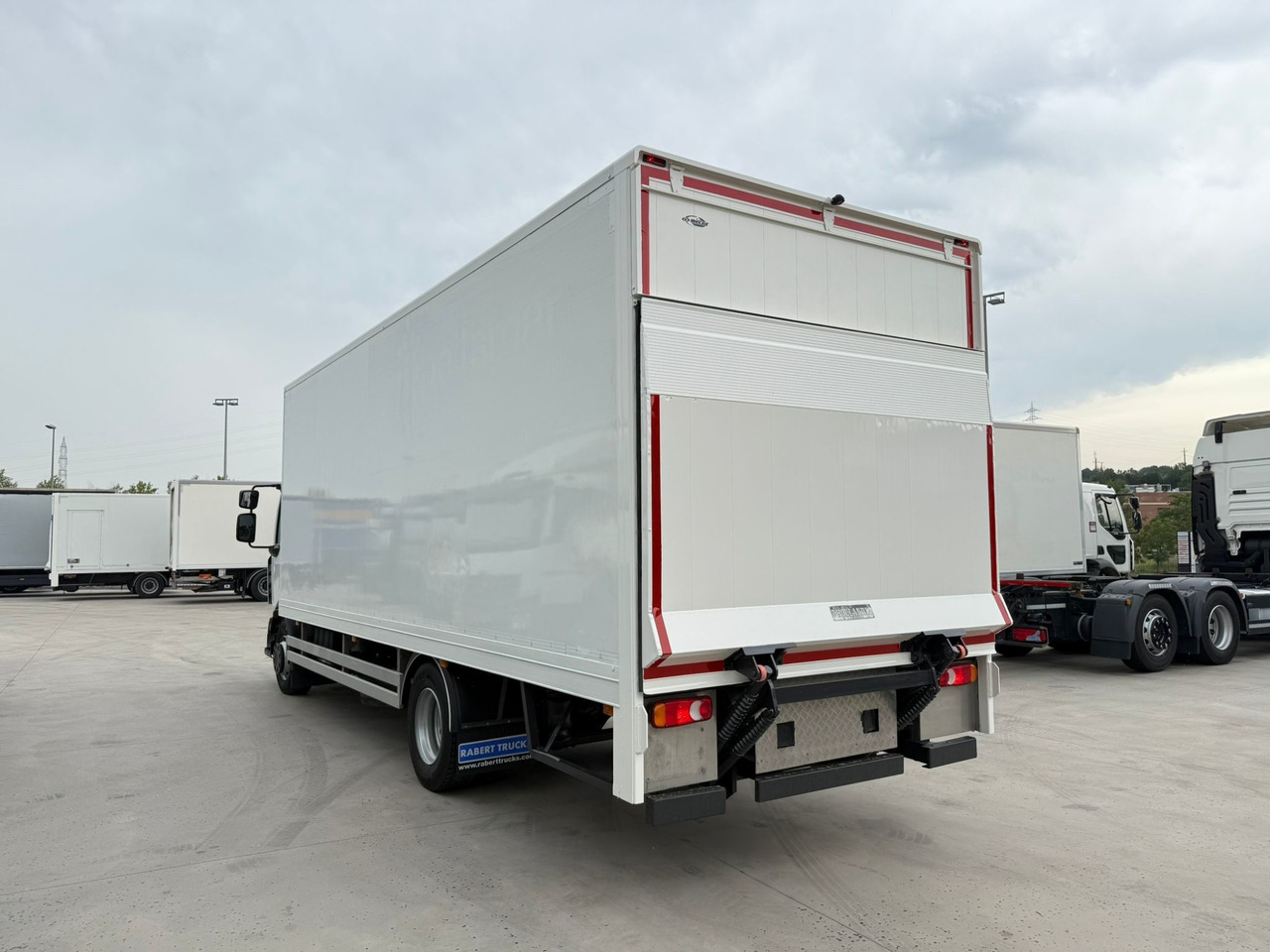RENAULT D E6 (VAN) - Φορτηγό κόφα: φωτογραφία 4 RENAULT D E6 (VAN) - Φορτηγό κόφα: φωτογραφία 4