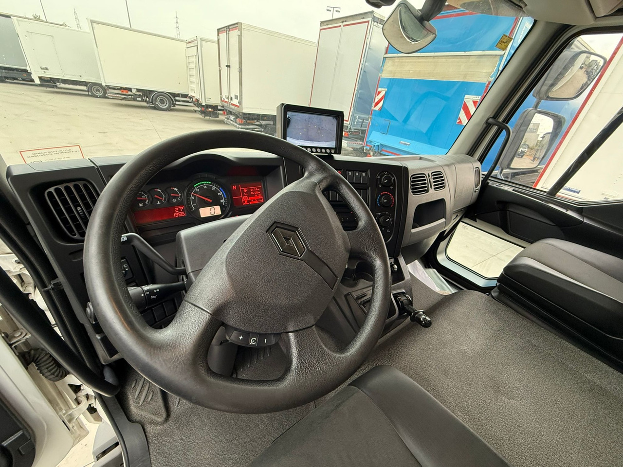 RENAULT D E6 (VAN) - Φορτηγό κόφα: φωτογραφία 5 RENAULT D E6 (VAN) - Φορτηγό κόφα: φωτογραφία 5