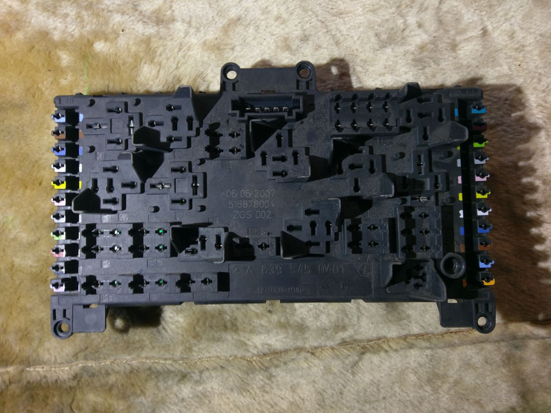 Mercedes-Benz A6395450404 - Ηλεκτρικό σύστημα: φωτογραφία 2 Mercedes-Benz A6395450404 - Ηλεκτρικό σύστημα: φωτογραφία 2