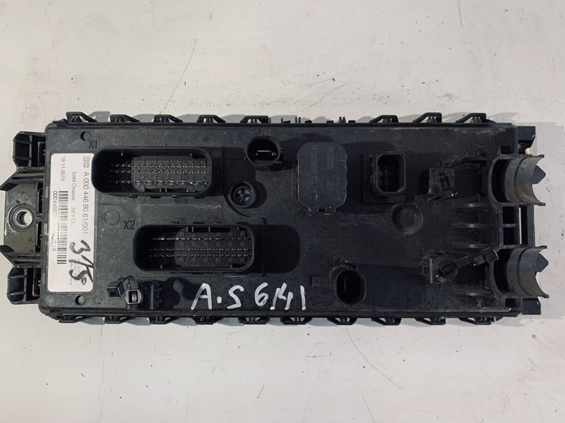 Mercedes-Benz ACTROS - Ηλεκτρονική μονάδα ελέγχου: φωτογραφία 3 Mercedes-Benz ACTROS - Ηλεκτρονική μονάδα ελέγχου: φωτογραφία 3