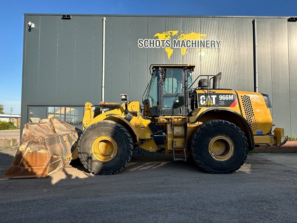 CAT 966 M - Ελαστιχοφόρος φορτωτής: φωτογραφία 1 CAT 966 M - Ελαστιχοφόρος φορτωτής: φωτογραφία 1