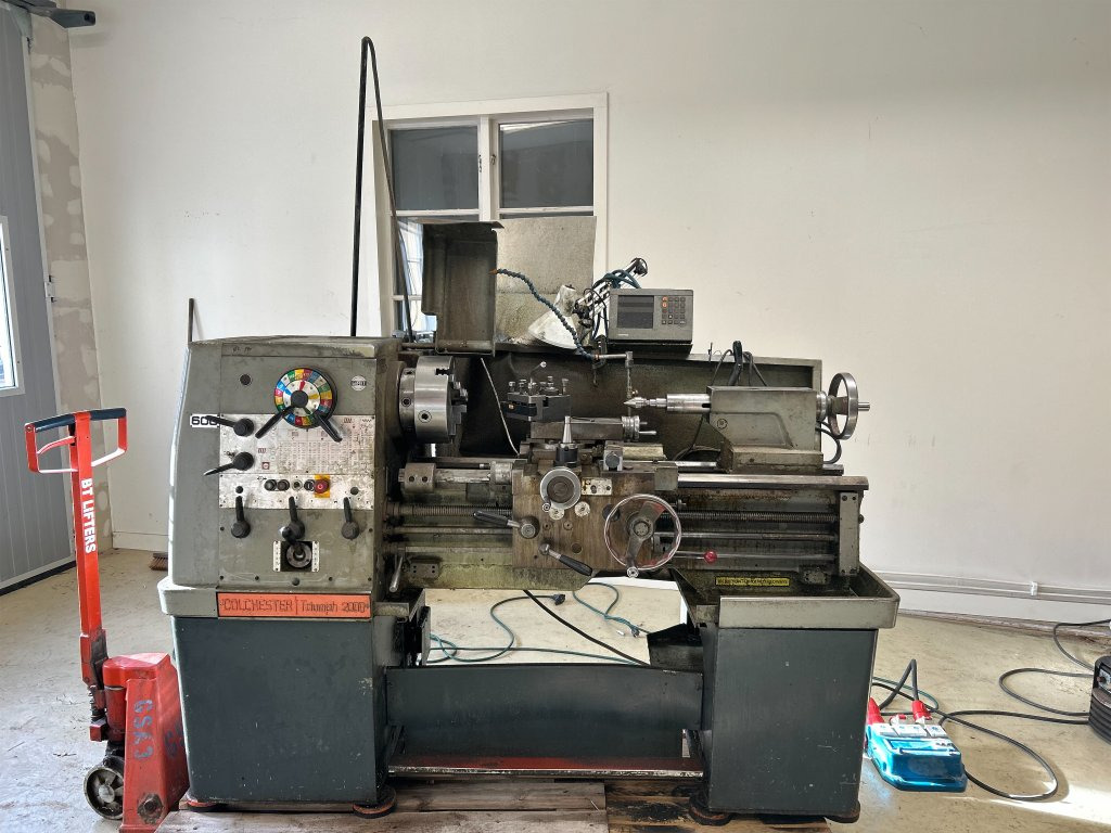 Colchester Triumph 2000 med flertalet tillbehör - Εργαλειομηχανή: φωτογραφία 2 Colchester Triumph 2000 med flertalet tillbehör - Εργαλειομηχανή: φωτογραφία 2