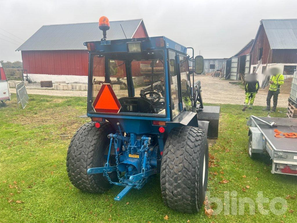 FORD 1910 4WD - Τρακτέρ: φωτογραφία 3 FORD 1910 4WD - Τρακτέρ: φωτογραφία 3