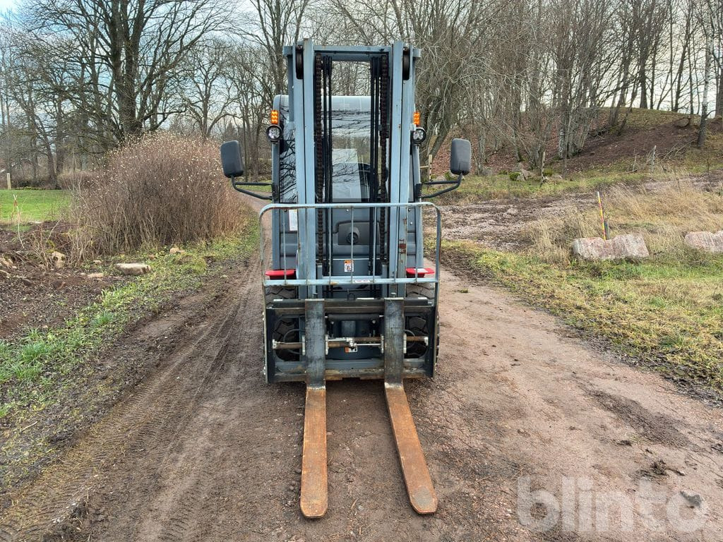 JAC J35 - Περονοφόρο όχημα: φωτογραφία 2 JAC J35 - Περονοφόρο όχημα: φωτογραφία 2