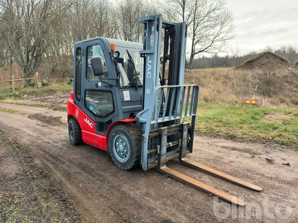 JAC J35 - Περονοφόρο όχημα: φωτογραφία 3 JAC J35 - Περονοφόρο όχημα: φωτογραφία 3