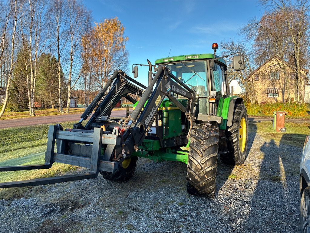 JOHN DEERE 6110 - Τρακτέρ: φωτογραφία 1 JOHN DEERE 6110 - Τρακτέρ: φωτογραφία 1