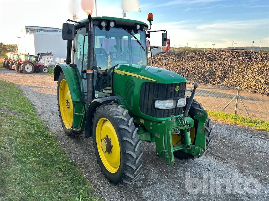 John Deere 6320 (2004) - Τρακτέρ: φωτογραφία 2 John Deere 6320 (2004) - Τρακτέρ: φωτογραφία 2