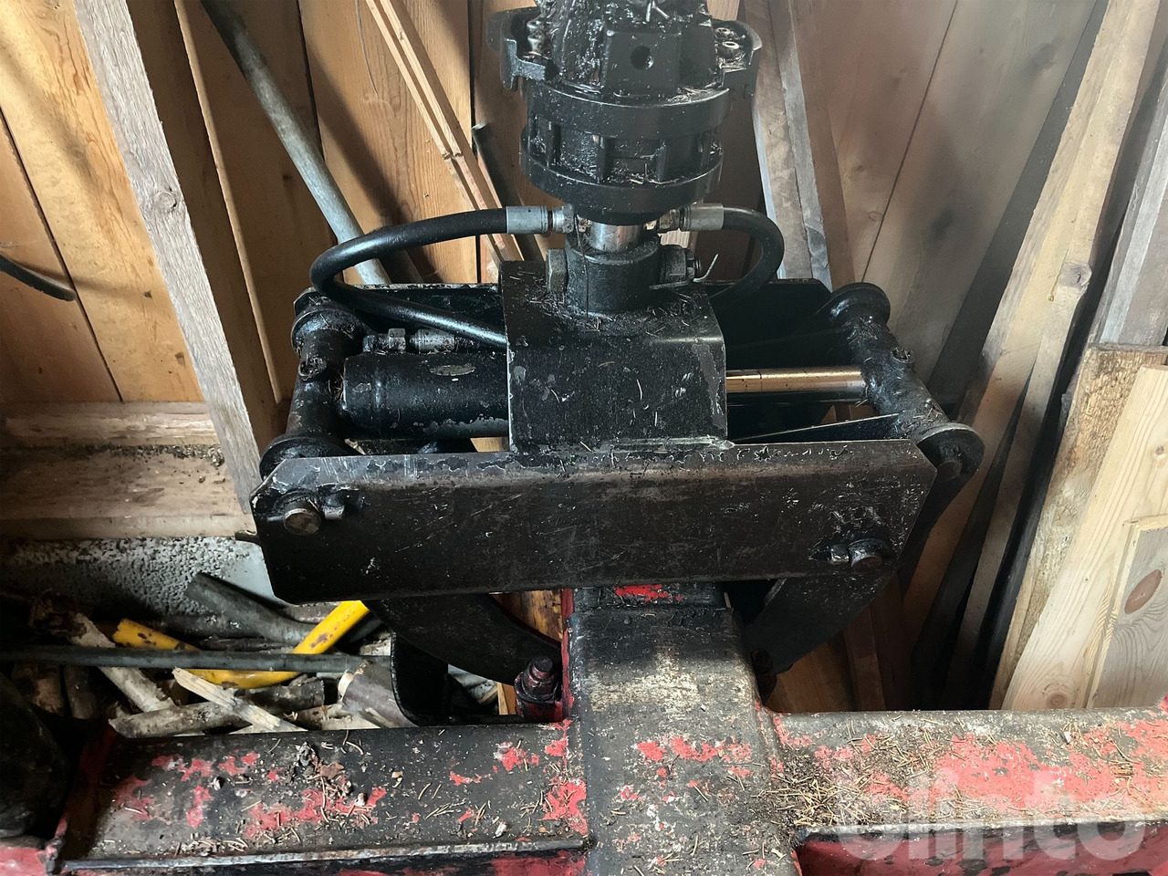 Δασική ρυμούλκα Kesla Patu: φωτογραφία 21 Δασική ρυμούλκα Kesla Patu: φωτογραφία 21