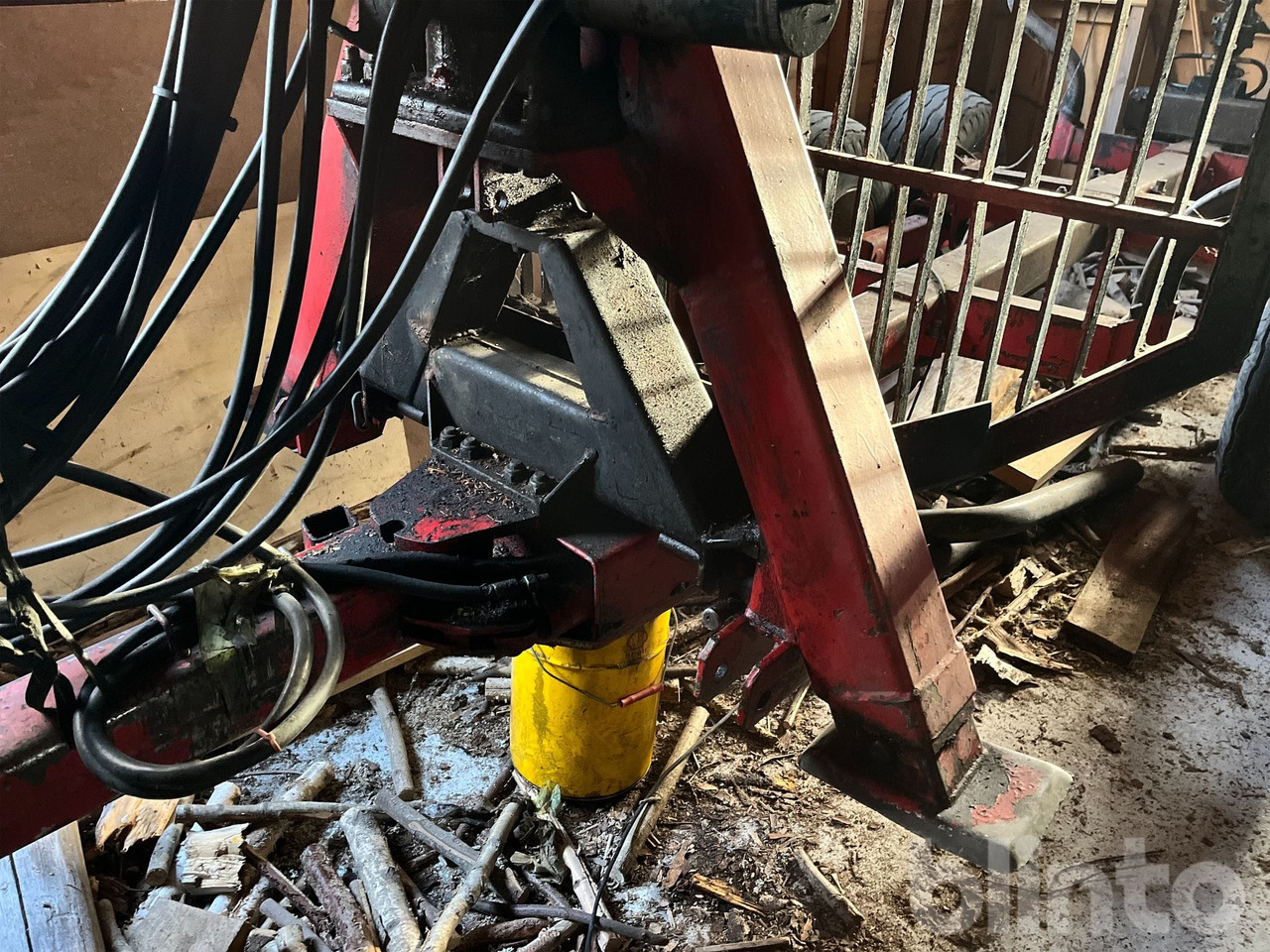 Δασική ρυμούλκα Kesla Patu: φωτογραφία 7 Δασική ρυμούλκα Kesla Patu: φωτογραφία 7