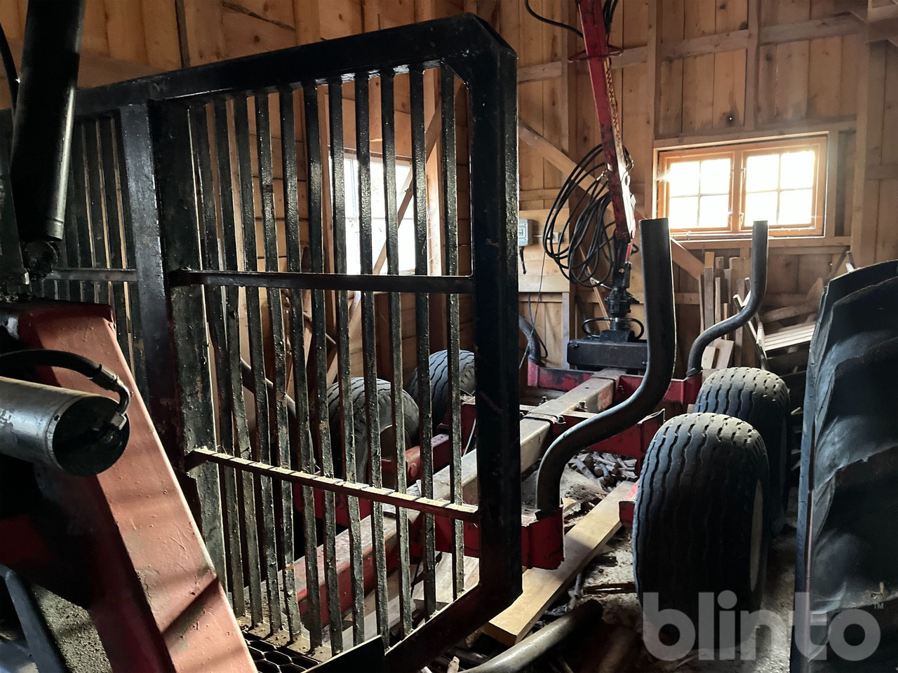 Δασική ρυμούλκα Kesla Patu: φωτογραφία 11 Δασική ρυμούλκα Kesla Patu: φωτογραφία 11