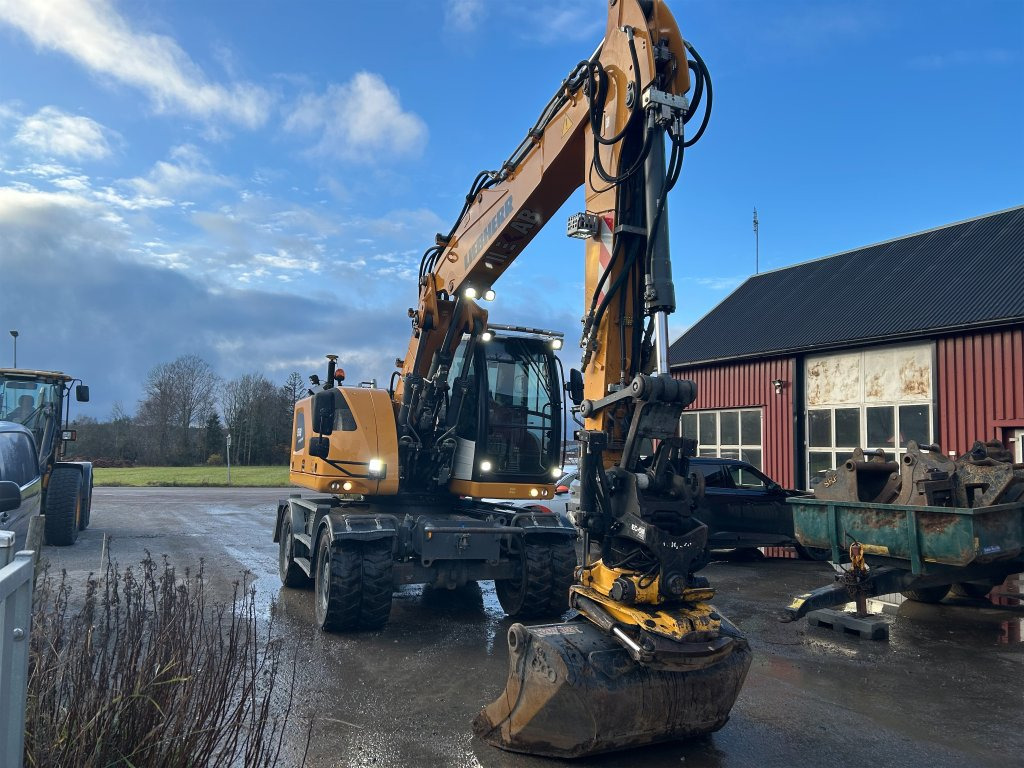 Liebherr 918C - Τροχοφόρος εκσκαφέας: φωτογραφία 1 Liebherr 918C - Τροχοφόρος εκσκαφέας: φωτογραφία 1