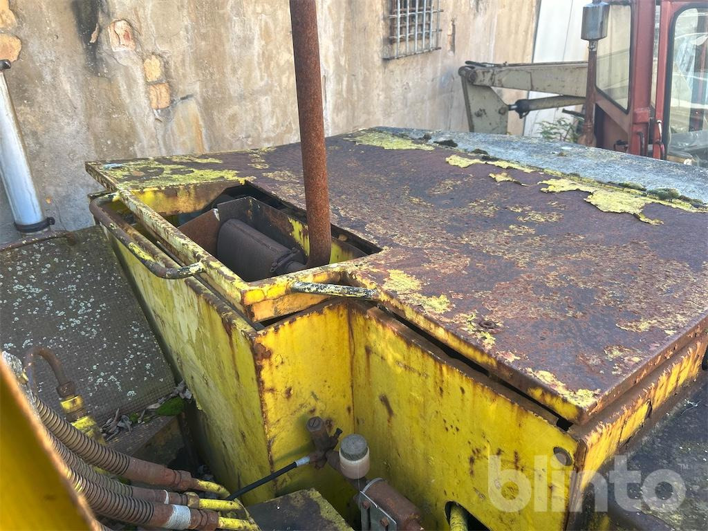 Τροχοφόρος εκσκαφέας Liebherr A901: φωτογραφία 38