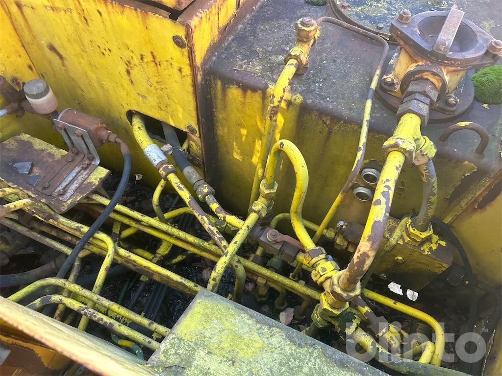 Τροχοφόρος εκσκαφέας Liebherr A901: φωτογραφία 36