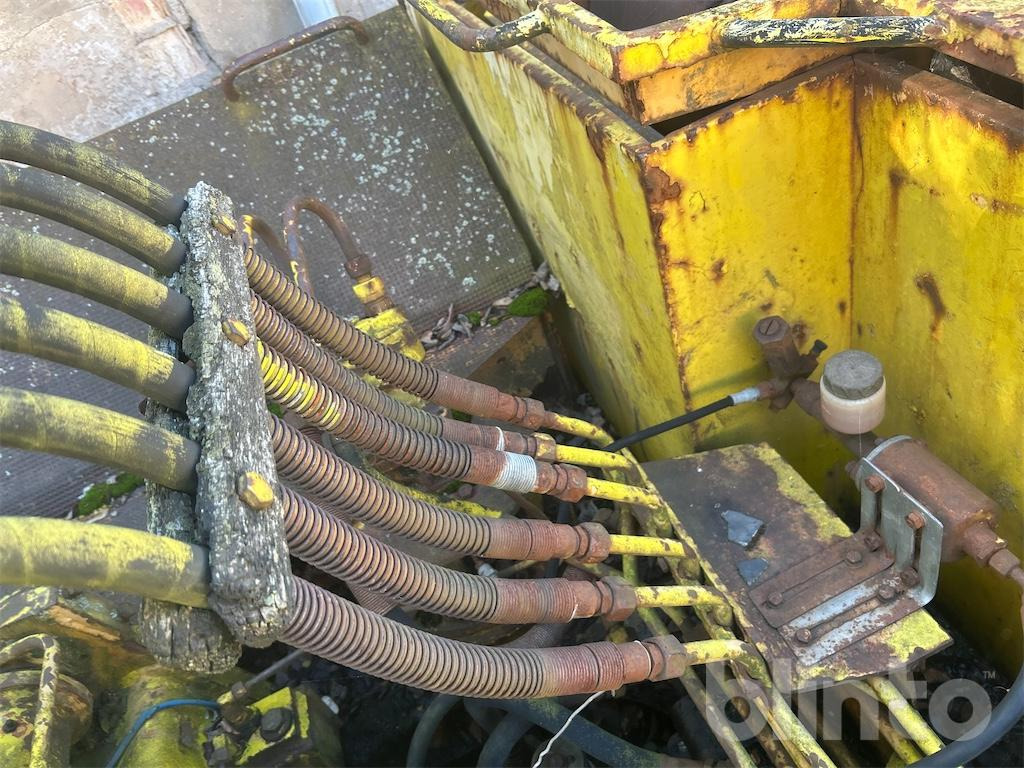 Τροχοφόρος εκσκαφέας Liebherr A901: φωτογραφία 42