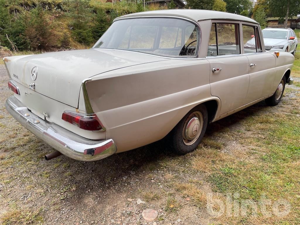MERCEDES-BENZ 190 D C - Αυτοκίνητο: φωτογραφία 5 MERCEDES-BENZ 190 D C - Αυτοκίνητο: φωτογραφία 5