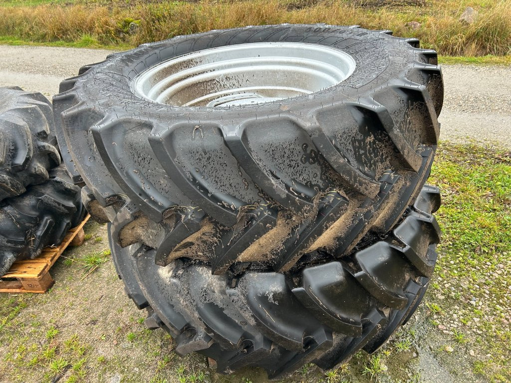 Mitas 600/65 R38 - Πλήρης τροχός για Γεωργικά μηχανήματα: φωτογραφία 1 Mitas 600/65 R38 - Πλήρης τροχός για Γεωργικά μηχανήματα: φωτογραφία 1