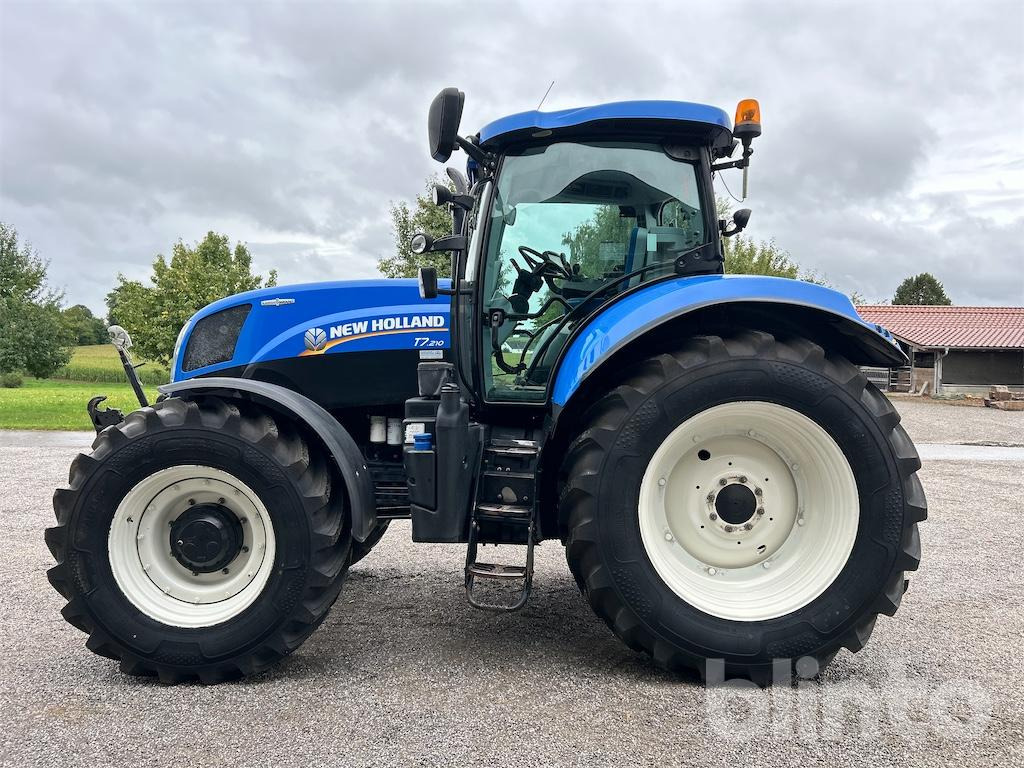 New Holland T7.210 AutoCommand (2012) - Τρακτέρ: φωτογραφία 4 New Holland T7.210 AutoCommand (2012) - Τρακτέρ: φωτογραφία 4
