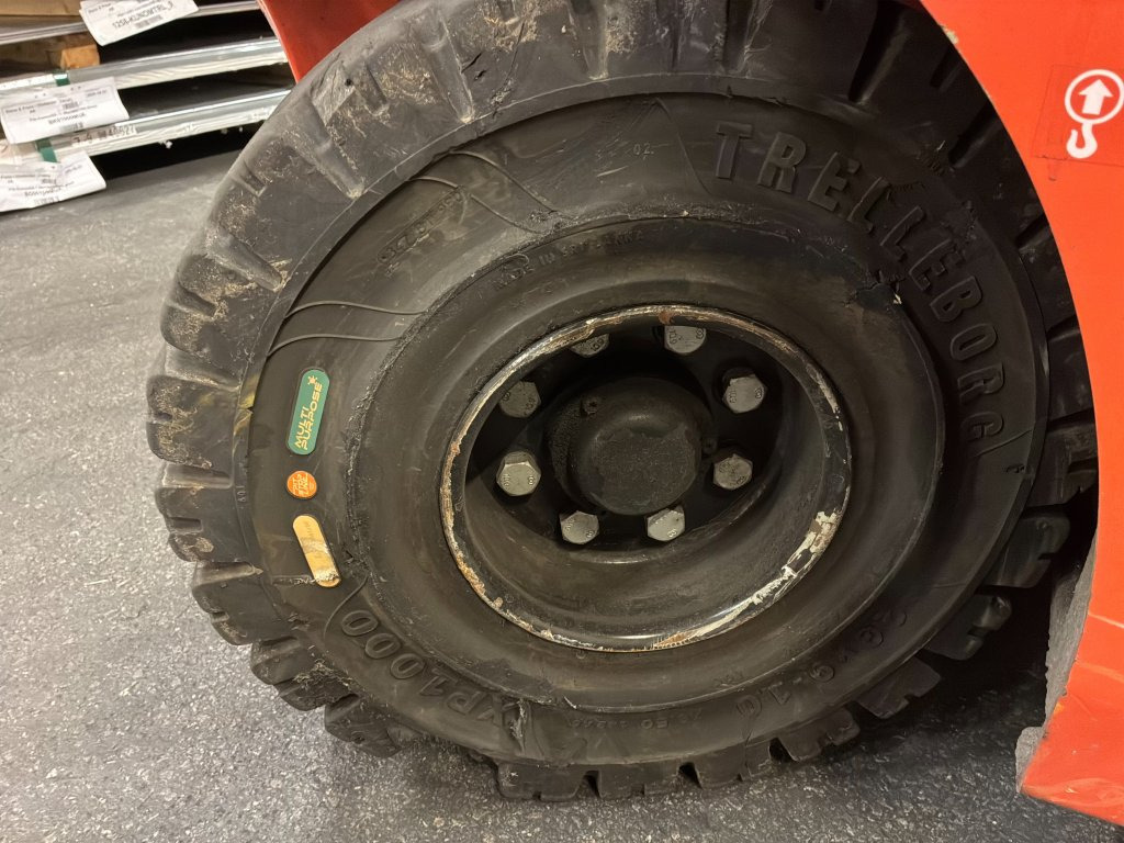 Ηλεκτροκίνητο περονοφόρο Toyota 8FBMT50: φωτογραφία 35 Ηλεκτροκίνητο περονοφόρο Toyota 8FBMT50: φωτογραφία 35