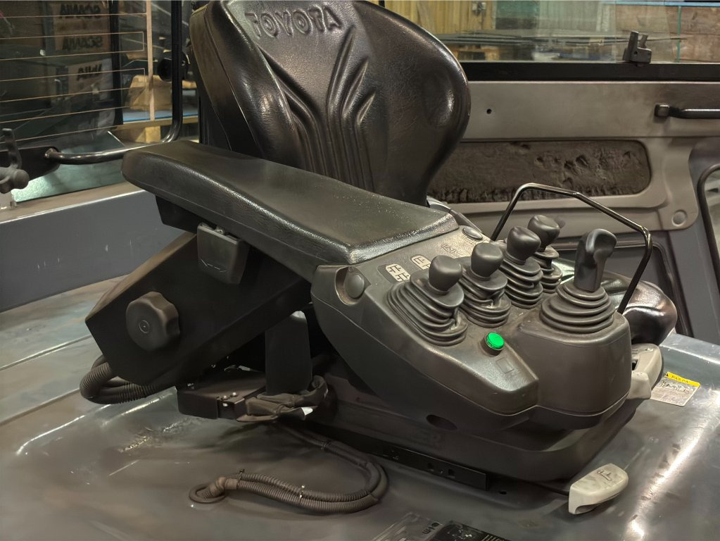 Ηλεκτροκίνητο περονοφόρο Toyota 8FBMT50: φωτογραφία 46 Ηλεκτροκίνητο περονοφόρο Toyota 8FBMT50: φωτογραφία 46