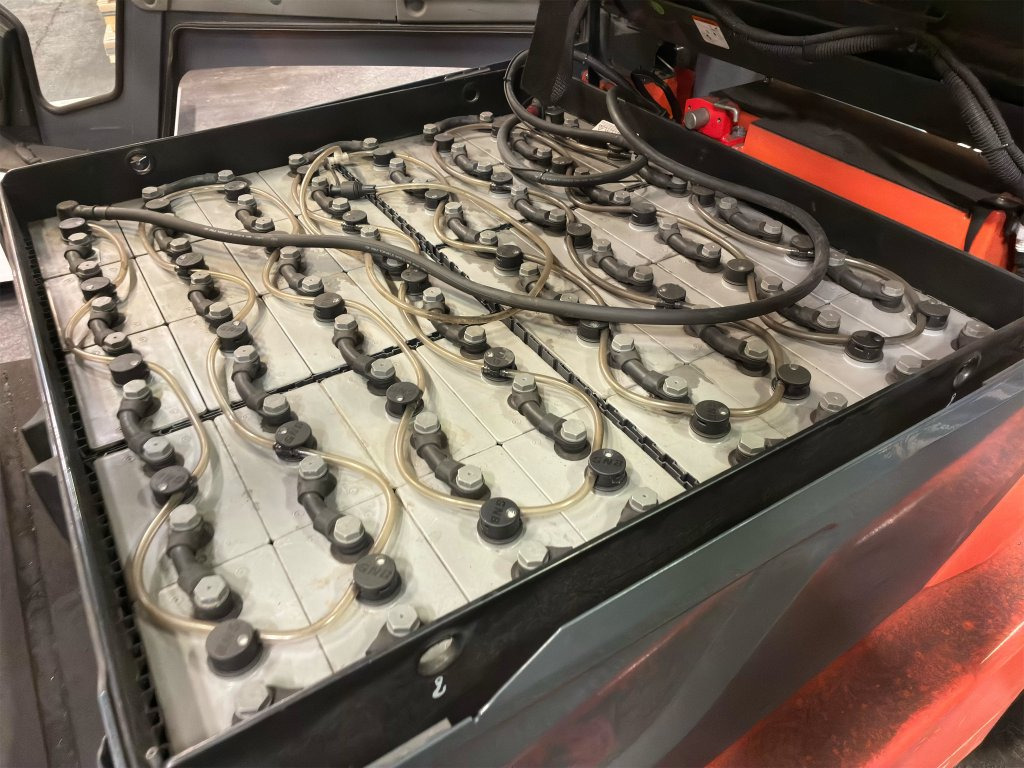 Ηλεκτροκίνητο περονοφόρο Toyota 8FBMT50: φωτογραφία 41 Ηλεκτροκίνητο περονοφόρο Toyota 8FBMT50: φωτογραφία 41