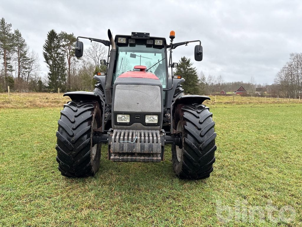 VALTRA 8350-4 HITECH - Τρακτέρ: φωτογραφία 2 VALTRA 8350-4 HITECH - Τρακτέρ: φωτογραφία 2