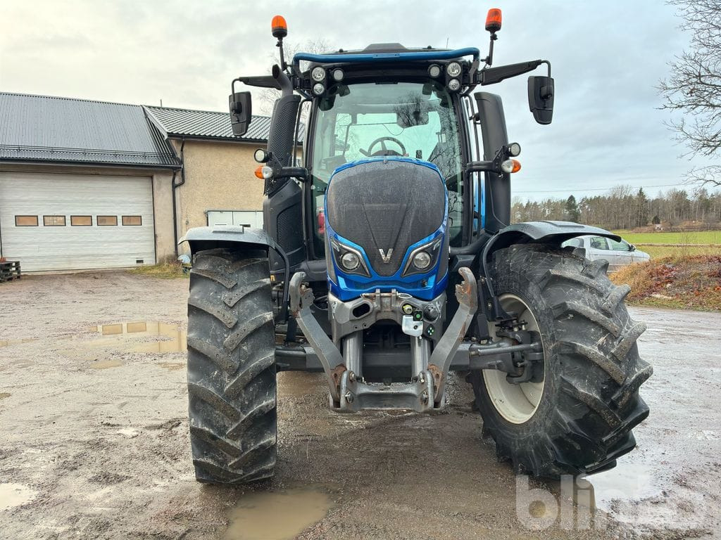 VALTRA - Τρακτέρ: φωτογραφία 2 VALTRA - Τρακτέρ: φωτογραφία 2