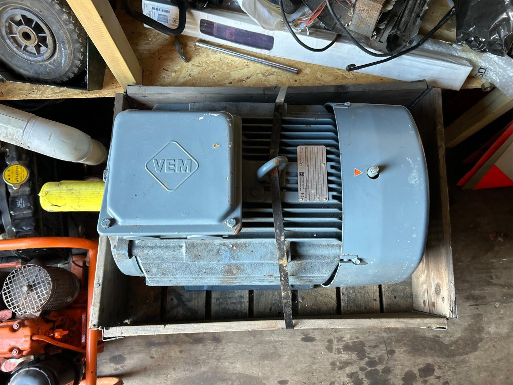 VEM K21R / 37kW - Ηλεκτρικό σύστημα για Βιομηχανικός εξοπλισμός: φωτογραφία 4 VEM K21R / 37kW - Ηλεκτρικό σύστημα για Βιομηχανικός εξοπλισμός: φωτογραφία 4