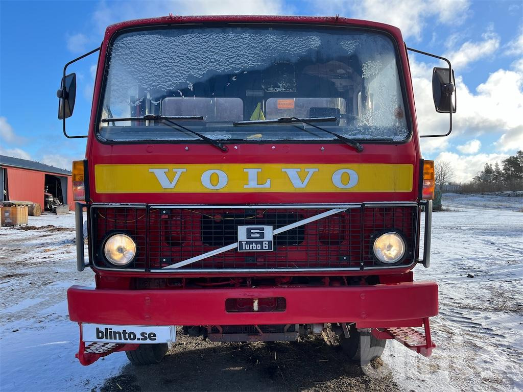 VOLVO F 613 4X2-1-V, skattebefriad - Φορτηγό αυτοκινητάμαξα: φωτογραφία 2 VOLVO F 613 4X2-1-V, skattebefriad - Φορτηγό αυτοκινητάμαξα: φωτογραφία 2