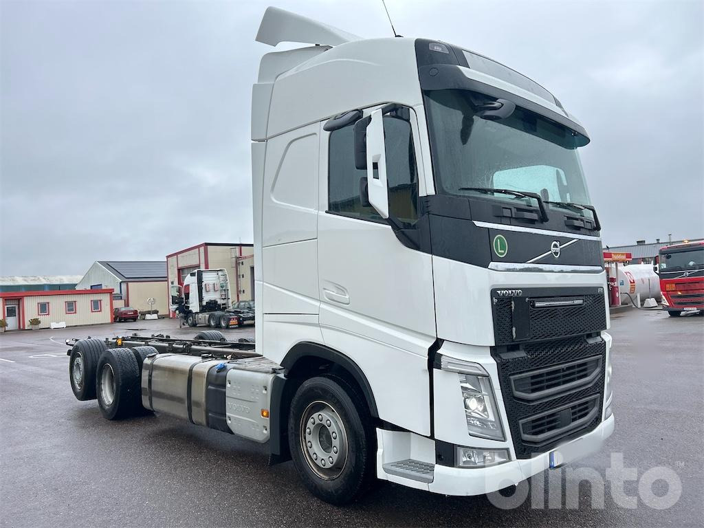 VOLVO FH 6x2 - Φορτηγό σασί: φωτογραφία 3 VOLVO FH 6x2 - Φορτηγό σασί: φωτογραφία 3