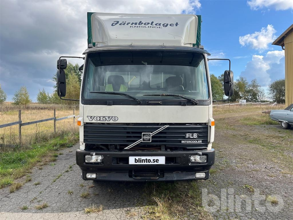 VOLVO FL 615 4X2 - Φορτηγό μουσαμάς: φωτογραφία 2 VOLVO FL 615 4X2 - Φορτηγό μουσαμάς: φωτογραφία 2