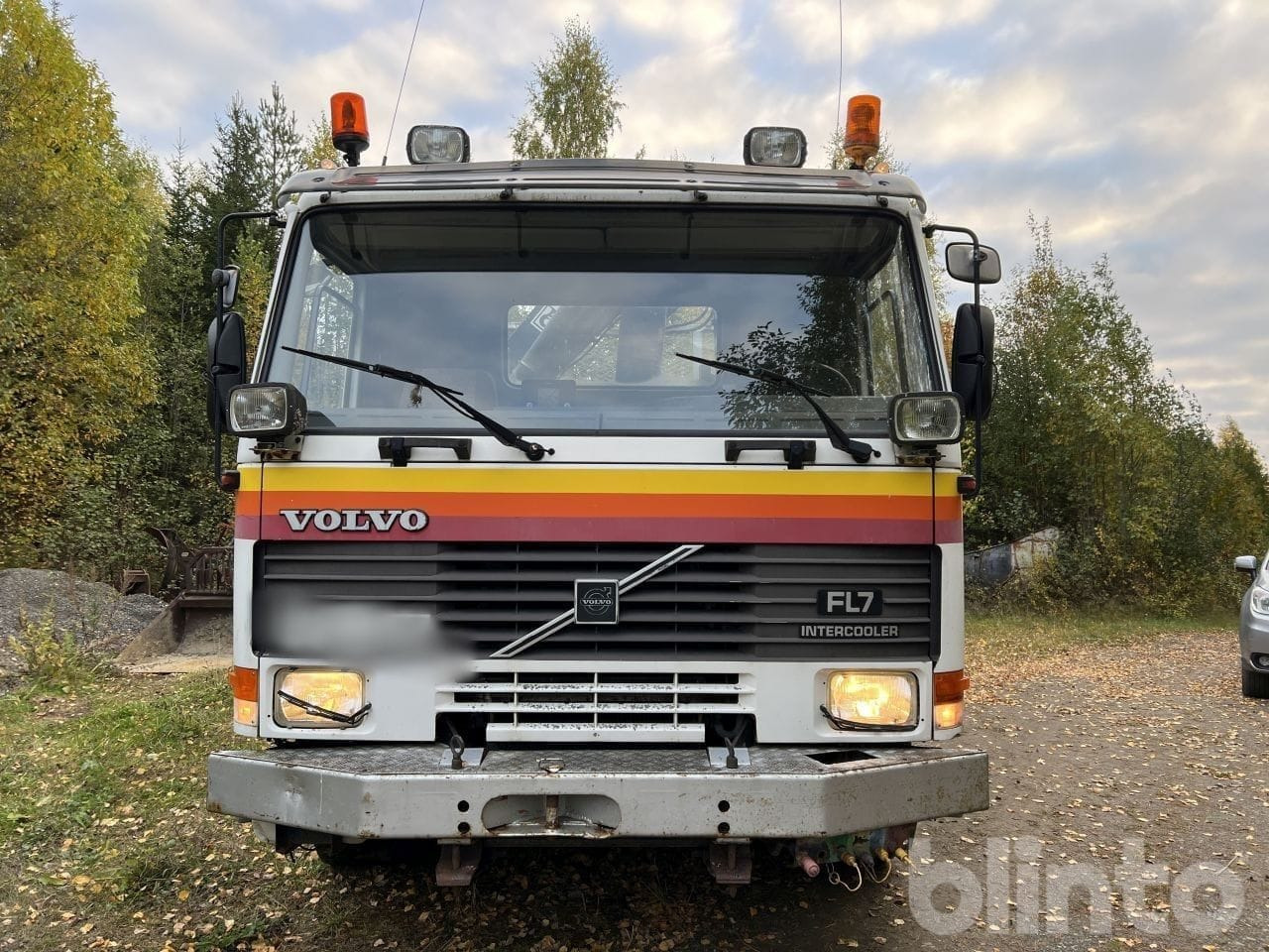 VOLVO FL7 4X2 - Φορτηγό ανατρεπόμενο, Φορτηγό με γερανό: φωτογραφία 2 VOLVO FL7 4X2 - Φορτηγό ανατρεπόμενο, Φορτηγό με γερανό: φωτογραφία 2