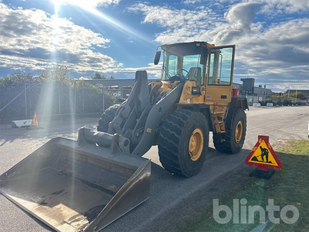 VOLVO L90D - Ελαστιχοφόρος φορτωτής: φωτογραφία 2 VOLVO L90D - Ελαστιχοφόρος φορτωτής: φωτογραφία 2