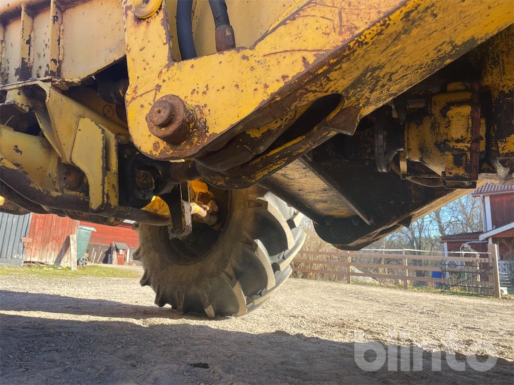 Ελαστιχοφόρος φορτωτής Volvo Bm 840: φωτογραφία 27