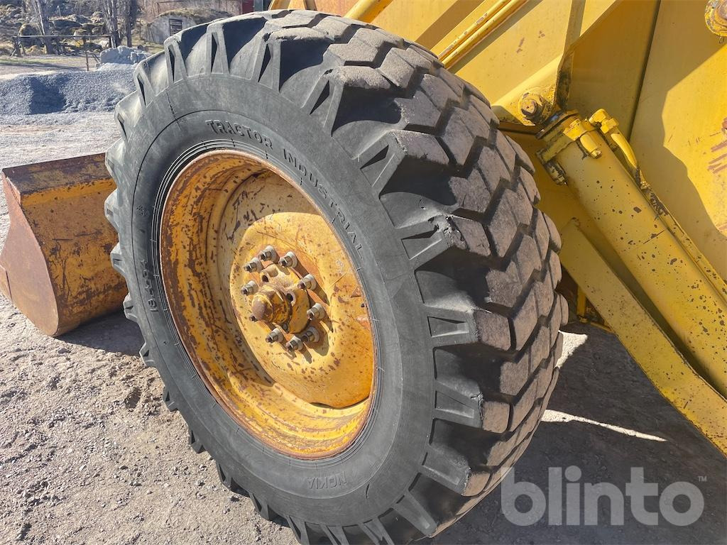Ελαστιχοφόρος φορτωτής Volvo Bm 840: φωτογραφία 38