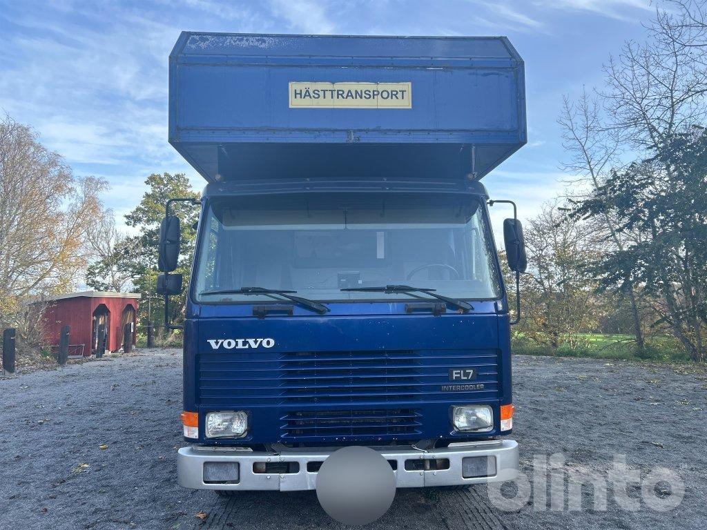 Volvo FL7 4X2 - Φορτηγό μεταφοράς αλόγων: φωτογραφία 2 Volvo FL7 4X2 - Φορτηγό μεταφοράς αλόγων: φωτογραφία 2