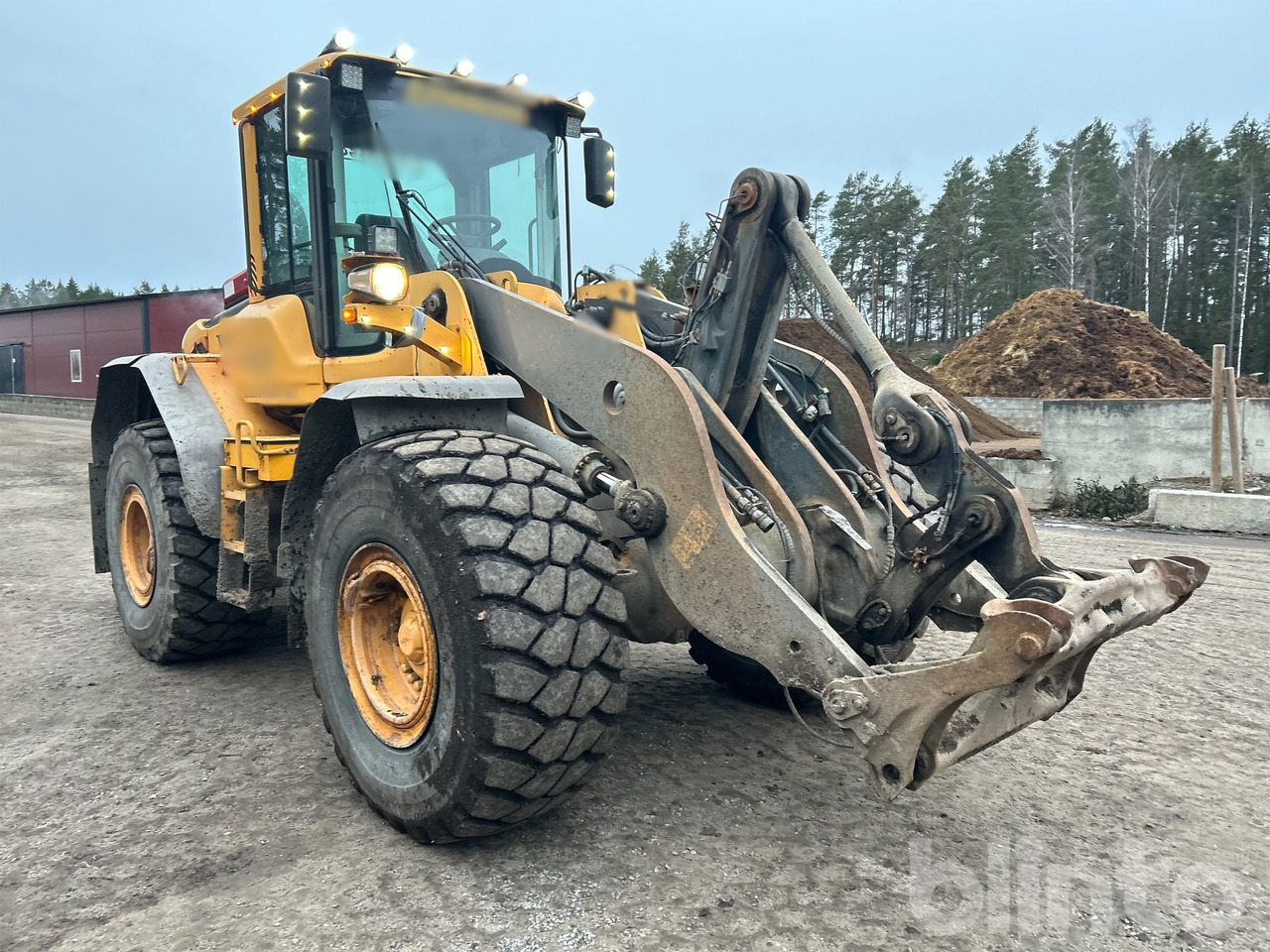 Volvo L110F - Ελαστιχοφόρος φορτωτής: φωτογραφία 3 Volvo L110F - Ελαστιχοφόρος φορτωτής: φωτογραφία 3