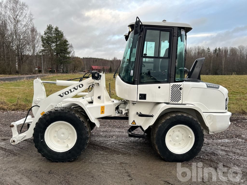 Volvo L30G - Ελαστιχοφόρος φορτωτής: φωτογραφία 4 Volvo L30G - Ελαστιχοφόρος φορτωτής: φωτογραφία 4