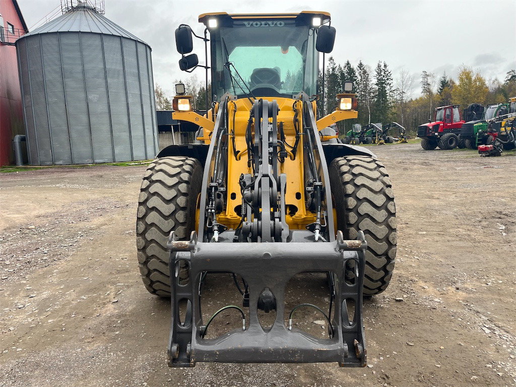 Volvo L60G - Ελαστιχοφόρος φορτωτής: φωτογραφία 2 Volvo L60G - Ελαστιχοφόρος φορτωτής: φωτογραφία 2