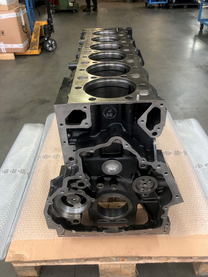 MONOBLOCCO MOTORE MAN D2066 EEV per presa di forza - Μπλοκ κυλίνδρων: φωτογραφία 2 MONOBLOCCO MOTORE MAN D2066 EEV per presa di forza - Μπλοκ κυλίνδρων: φωτογραφία 2