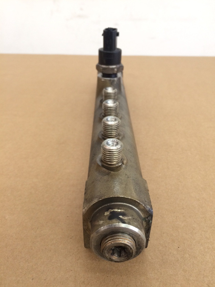 TUBO PRESSIONE COMMON RAIL MAN 51103116062 - Σύστημα καυσίμου: φωτογραφία 4 TUBO PRESSIONE COMMON RAIL MAN 51103116062 - Σύστημα καυσίμου: φωτογραφία 4