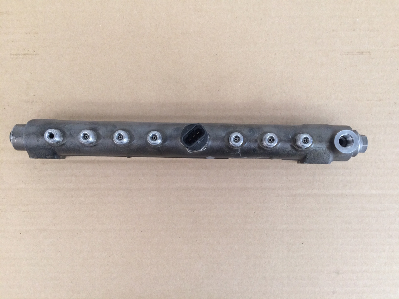 TUBO PRESSIONE COMMON RAIL MAN 51103116063 - Σύστημα καυσίμου: φωτογραφία 4 TUBO PRESSIONE COMMON RAIL MAN 51103116063 - Σύστημα καυσίμου: φωτογραφία 4