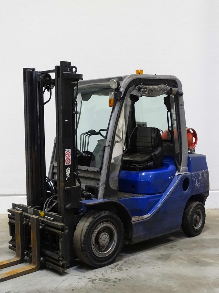 Cesab M325G - Υγραεριοκίνητο περονοφόρο: φωτογραφία 1 Cesab M325G - Υγραεριοκίνητο περονοφόρο: φωτογραφία 1