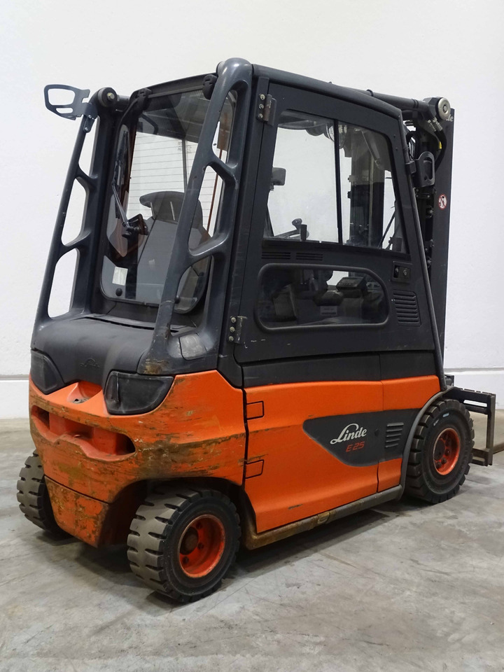 Linde E25-01 - Ηλεκτροκίνητο περονοφόρο: φωτογραφία 2 Linde E25-01 - Ηλεκτροκίνητο περονοφόρο: φωτογραφία 2