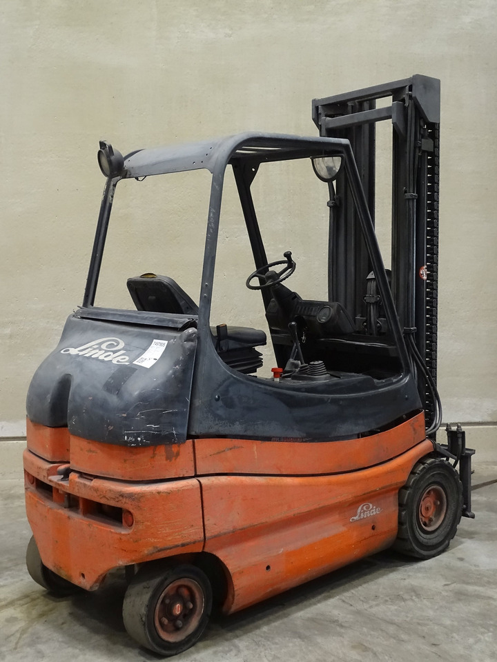Linde E25 - Ηλεκτροκίνητο περονοφόρο: φωτογραφία 2 Linde E25 - Ηλεκτροκίνητο περονοφόρο: φωτογραφία 2