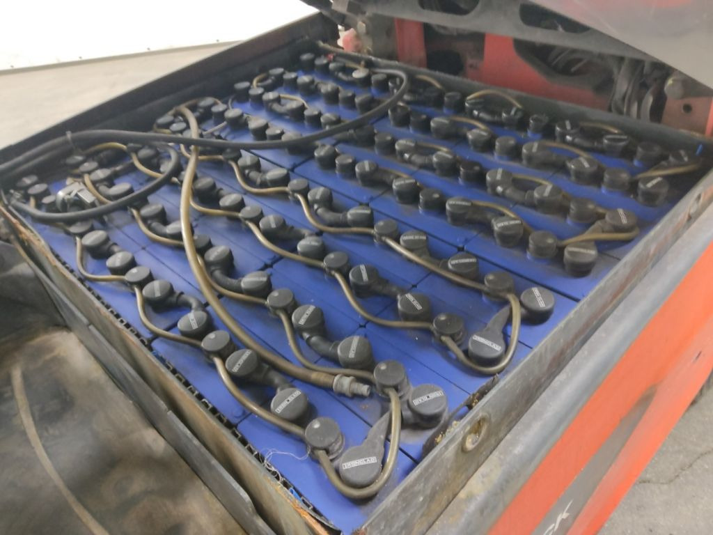 Linde E30L-01 - Ηλεκτροκίνητο περονοφόρο: φωτογραφία 4 Linde E30L-01 - Ηλεκτροκίνητο περονοφόρο: φωτογραφία 4