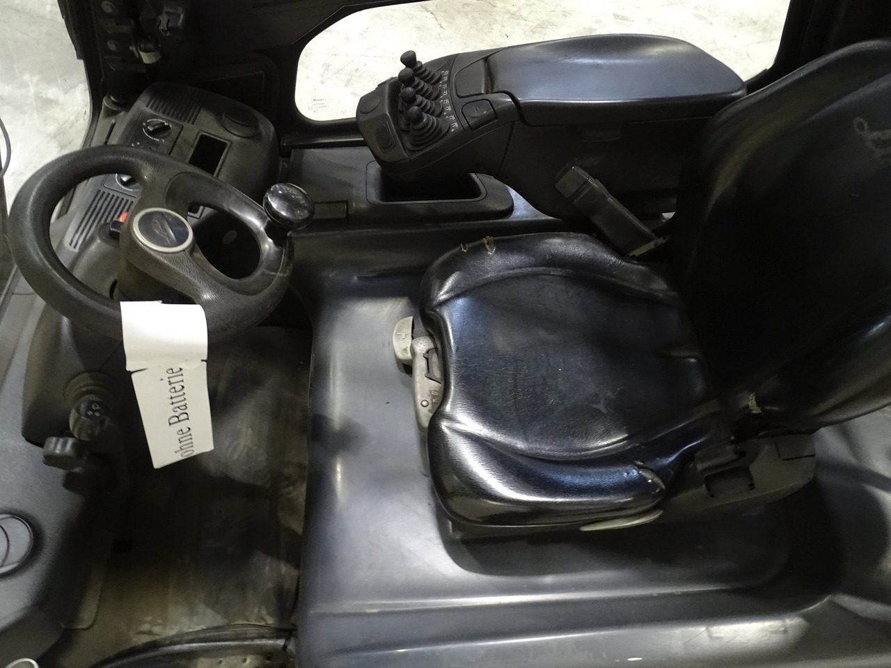 Linde E35L-01 - Ηλεκτροκίνητο περονοφόρο: φωτογραφία 3 Linde E35L-01 - Ηλεκτροκίνητο περονοφόρο: φωτογραφία 3