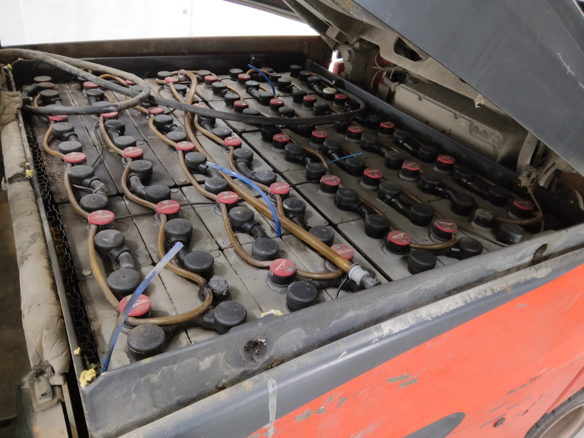 Linde E35 - Ηλεκτροκίνητο περονοφόρο: φωτογραφία 4 Linde E35 - Ηλεκτροκίνητο περονοφόρο: φωτογραφία 4