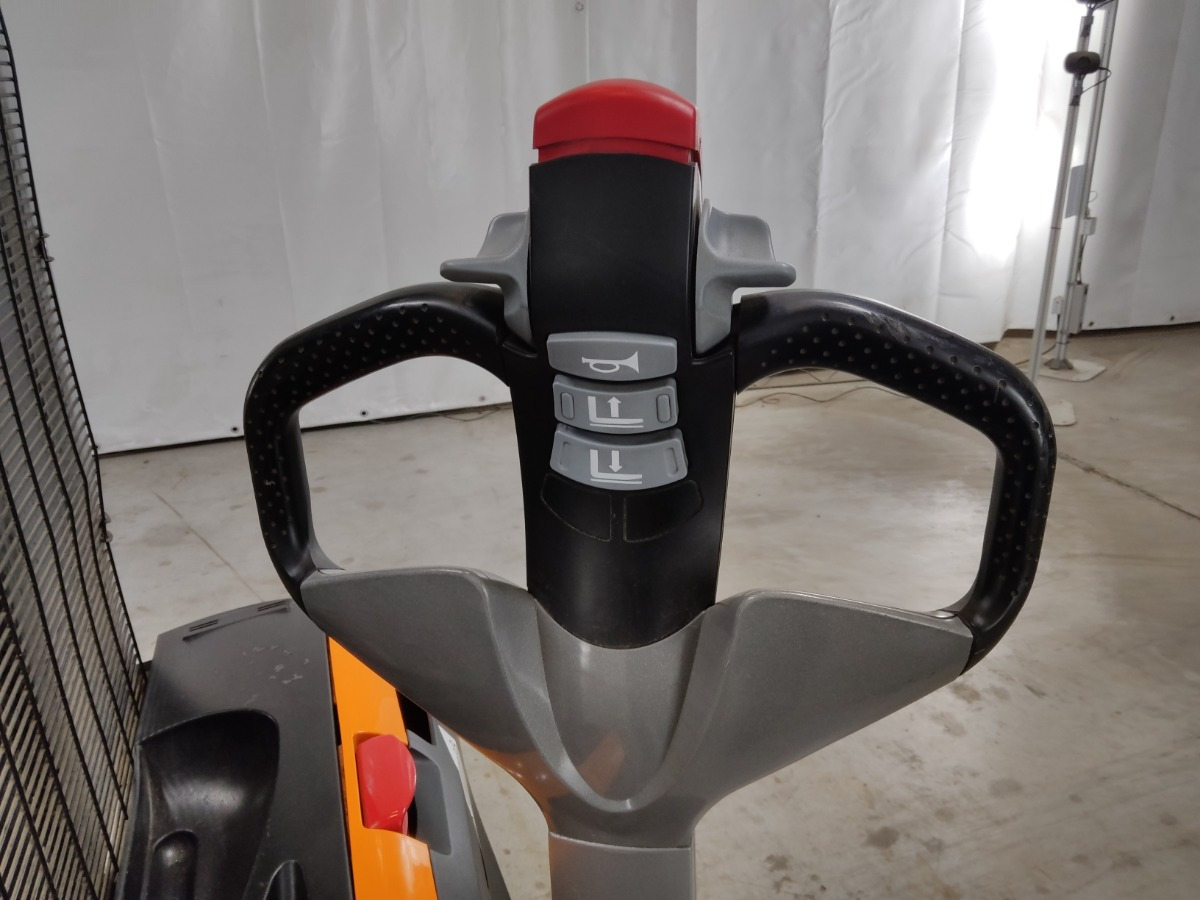 Still EXV10 - Μηχάνημα στοίβαξης: φωτογραφία 3 Still EXV10 - Μηχάνημα στοίβαξης: φωτογραφία 3