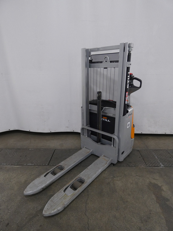 Still EXV12I - Μηχάνημα στοίβαξης: φωτογραφία 1 Still EXV12I - Μηχάνημα στοίβαξης: φωτογραφία 1