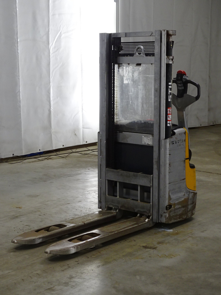 Still EXV12 - Μηχάνημα στοίβαξης: φωτογραφία 1 Still EXV12 - Μηχάνημα στοίβαξης: φωτογραφία 1